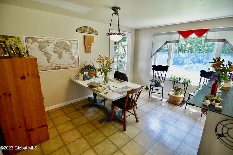 5th image of 7 Baker Road