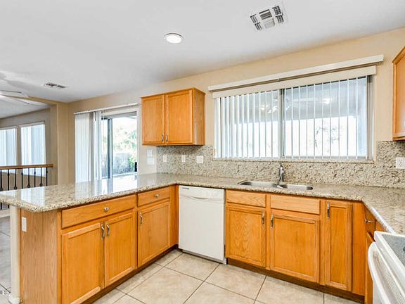 4th image of 670 E Eagle Ln