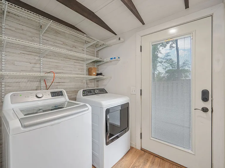 271 Bracewell St — Photo 22
