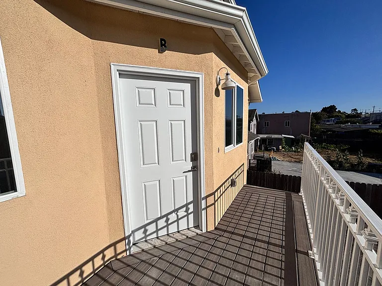 630 Harbour Way — Photo 20