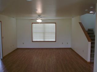108 Avion Way APT 2, Minot Afb, ND 58704