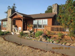 13615 Agate Rd, Eagle Point, OR 97524