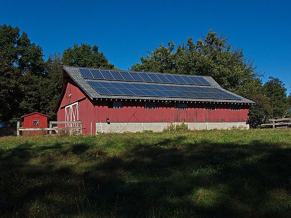 Barn with 12KW solar