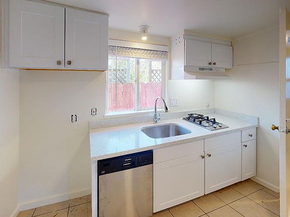 2nd image of 1082 Wanda Ave #C