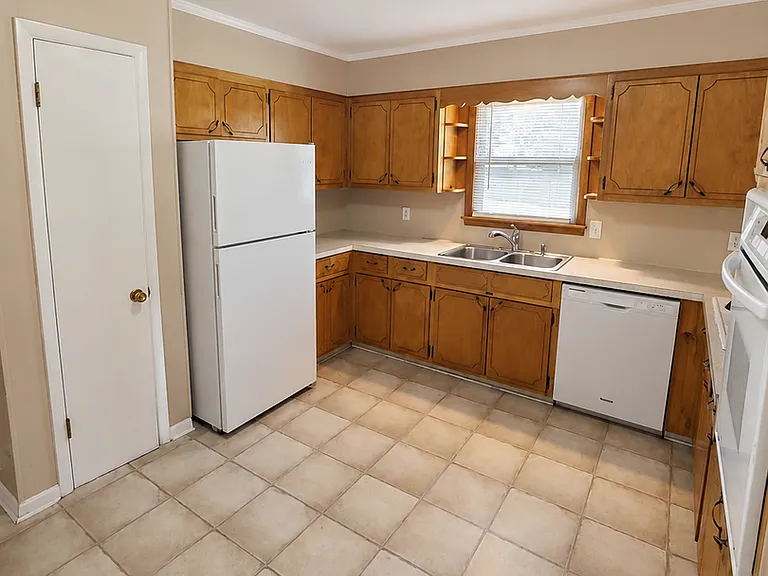 263 Williams Cir — Photo 10
