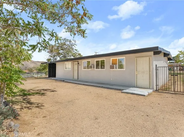 7427 Acoma Trl, Yucca Valley, CA 92284