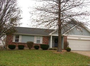 7389 The Cedars Dr, O'Fallon, MO