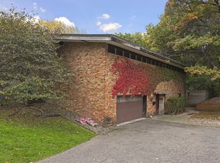 6417 Mendelssohn Ln, Hopkins, MN 55343