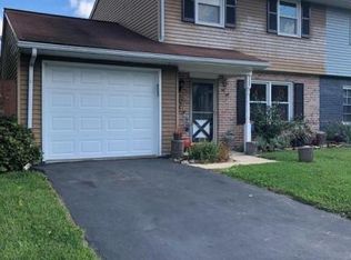 326 Jeff Ave, Ephrata, PA 17522