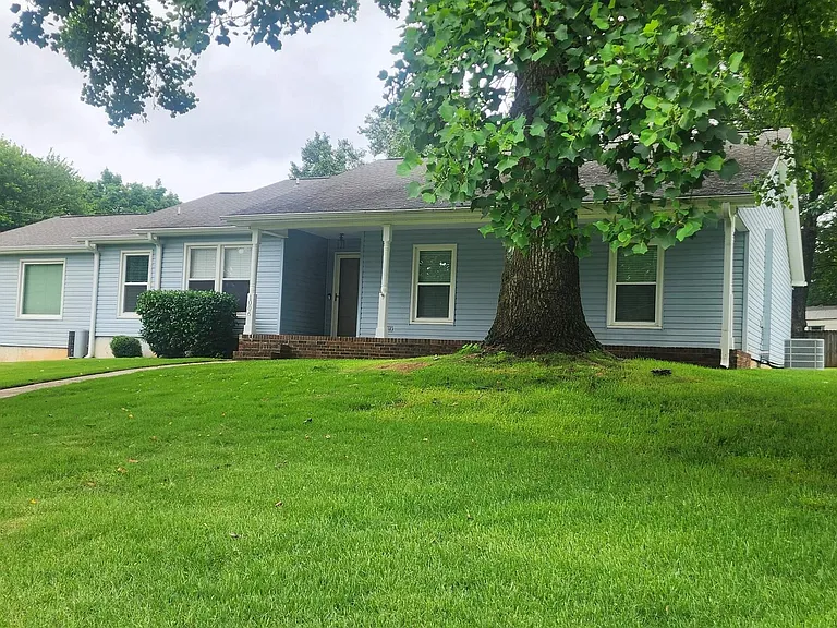 1006 Wood Cir — Photo 3