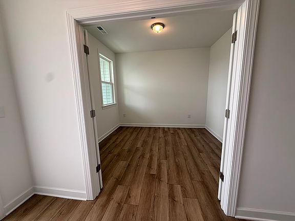 3rd image of 171 Yellow River Way