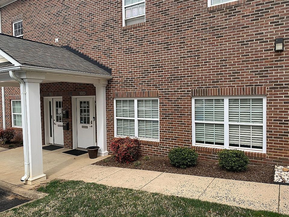 1st image of 559 Frost Ave Suite 100