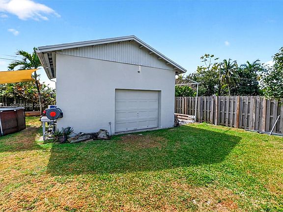 3rd image of 1630 NW 10th St