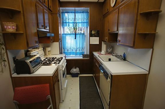 5th image of 8502 10th Ave