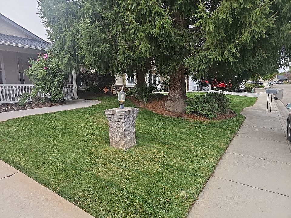 2nd image of 14453 W Redwick Dr