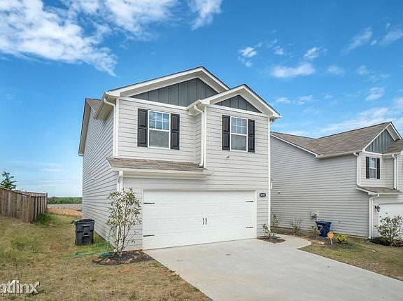 3rd image of 3571 Falconwood Dr #R