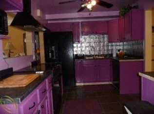 21254 Wallace Dr, Southfield, MI 48075