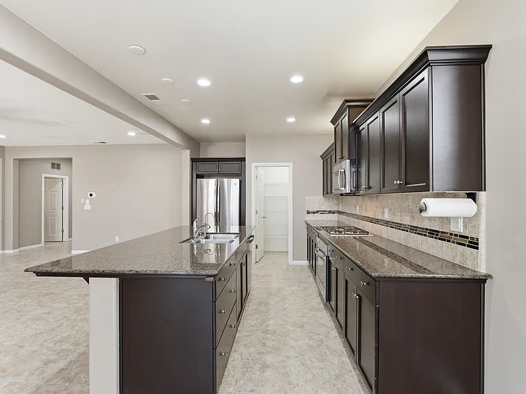 3569 Flint Ave — Photo 5