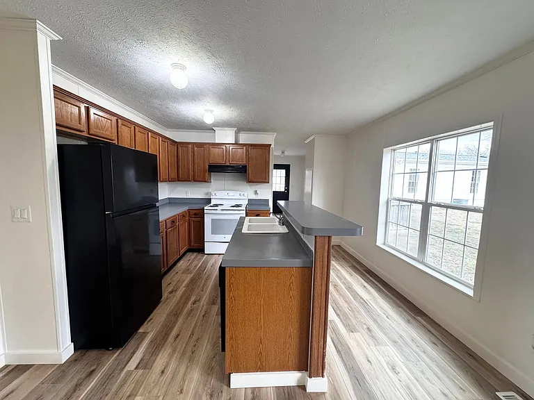 18242 Loyalty Ln — Photo 6