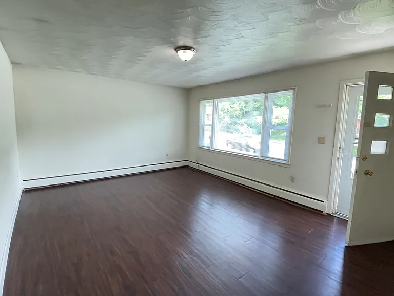 188AB - 315 Reynolds Ave. DM — Photo 2