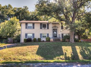 292 Bonnaspring Dr, Hermitage, TN 37076