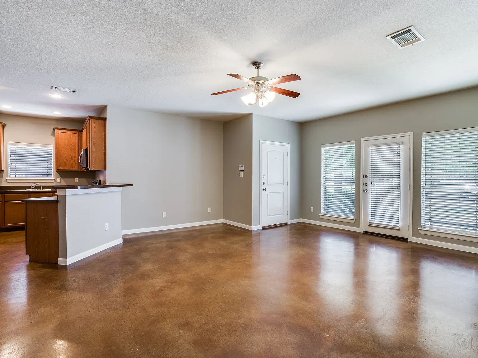 Walk to TCU! Rental home. 4-bedroom property. 3123 Waits 101 Living Area View B. Great light!