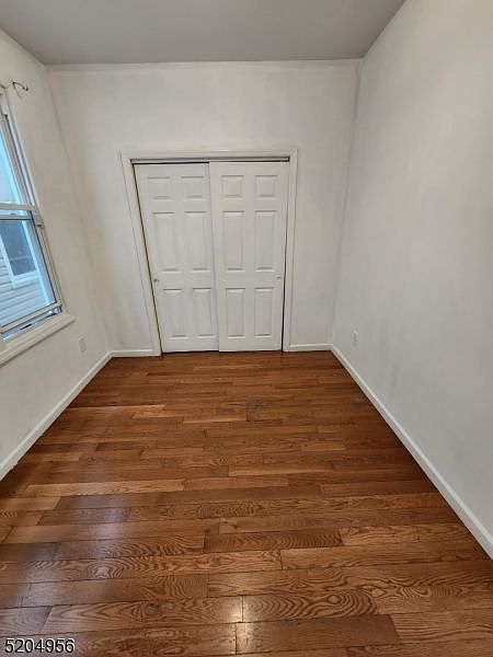 2nd image of 181 Oakwood Pl Floor 1