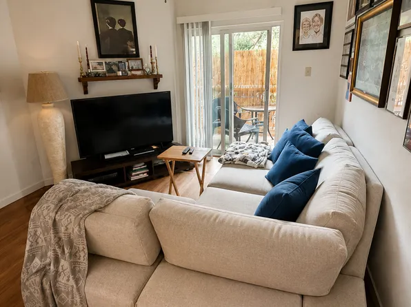 114 E 31st St APT 204, Austin, TX 78705