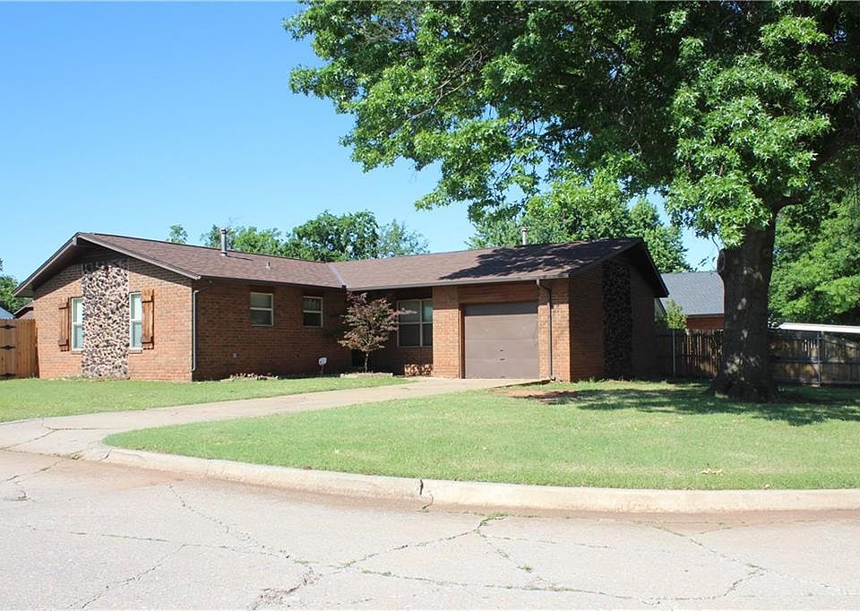 1st image of 644 Belle Air Ave