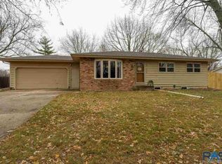 3604 S Holbrook Ave, Sioux Falls, SD 57106