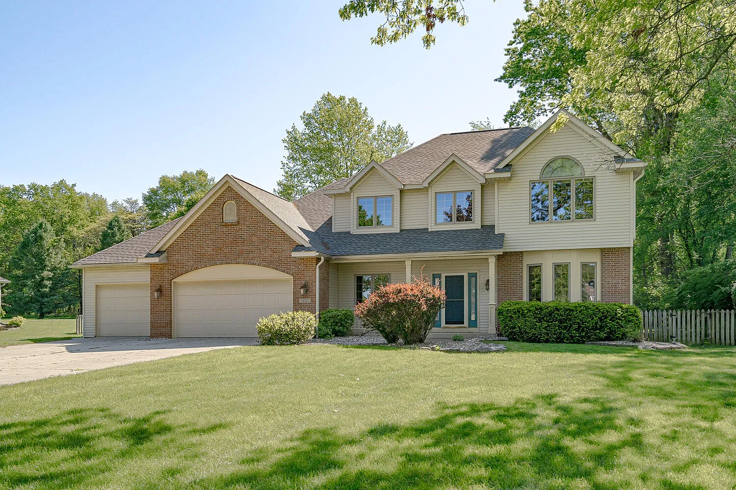 7621 Finnagen Dr photo 1