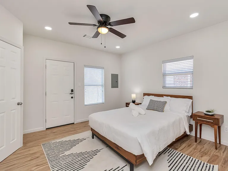 1812 Wheeler St — Photo 32