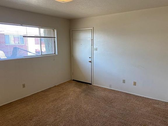 4th image of 1106 Chaparro St