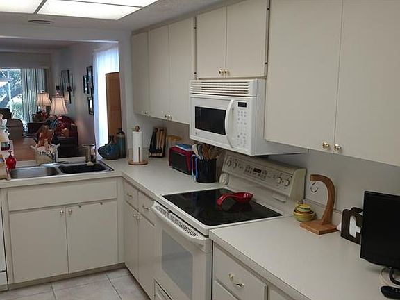 5th image of 4309 Longmeadow #9