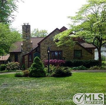 1st image of 535 Plymouth Dr