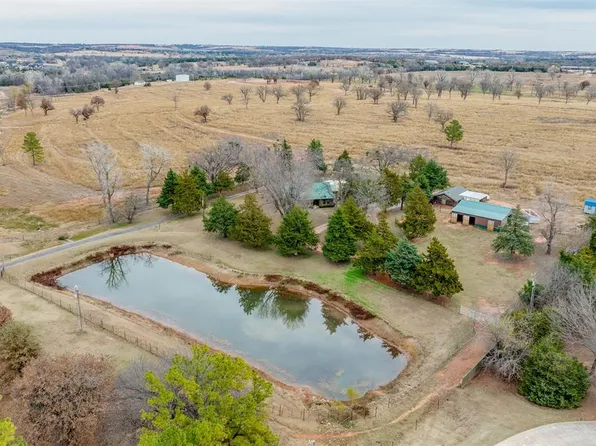 1116 Cedar Dr, Blanchard, OK 73010