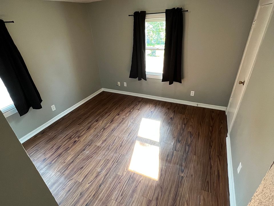 2nd image of 121 N Judson St #5