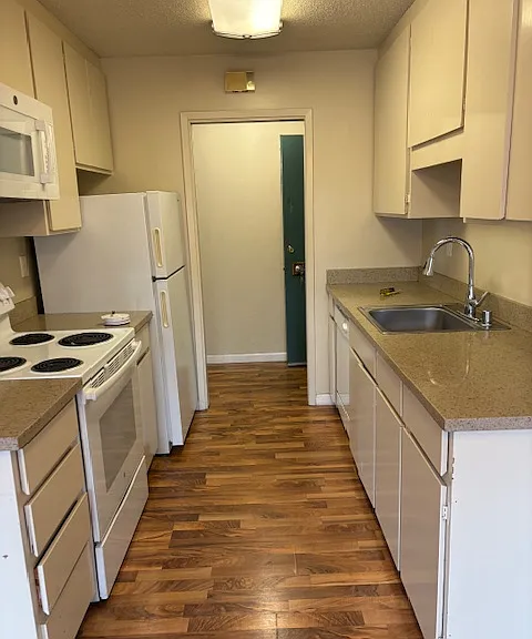 WoodAcre Apartments — Photo 35