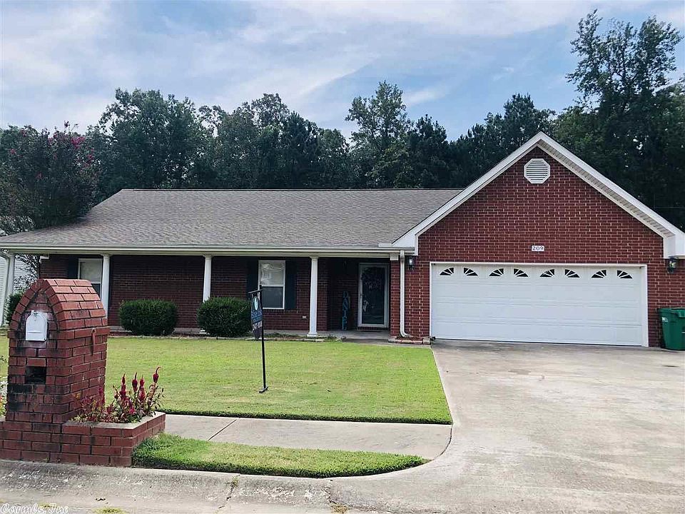 1st image of 209 Honeysuckle Hills Dr