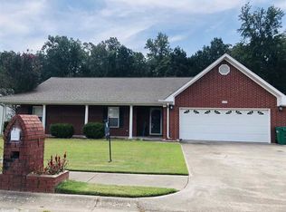209 Honeysuckle Hills Dr, Redfield, AR 72132
