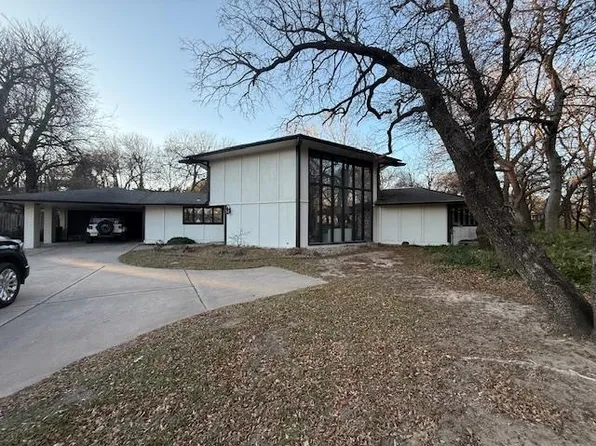 40 Woodlands Dr, Enid, OK 73703