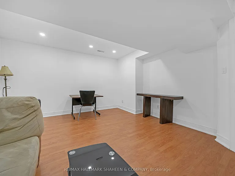 24 Glenvilla Rd — Photo 18