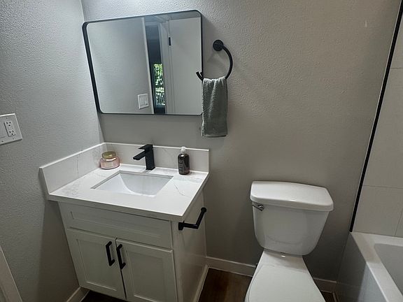 3rd image of 10565 Haddon Ave #407