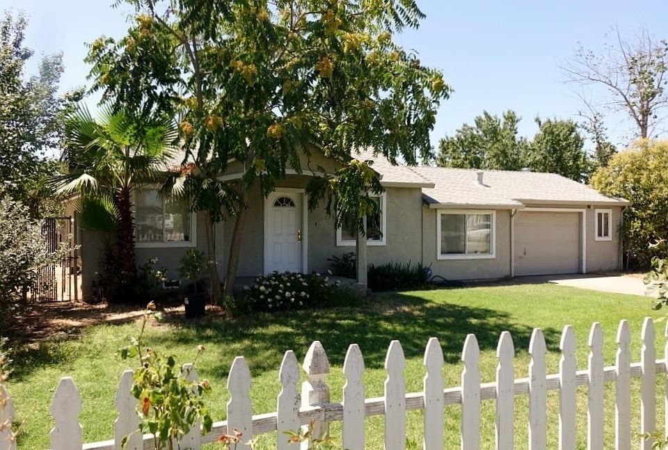 2nd image of 712 Santa Ana Ave