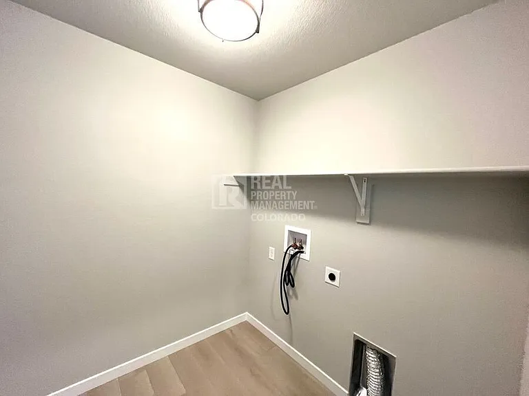 6997 Knapp Dr — Photo 16