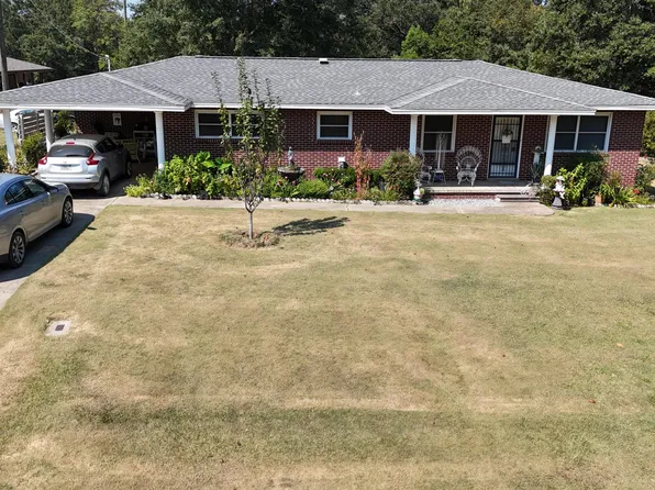 703 S Weeks St, Bonifay, FL 32425