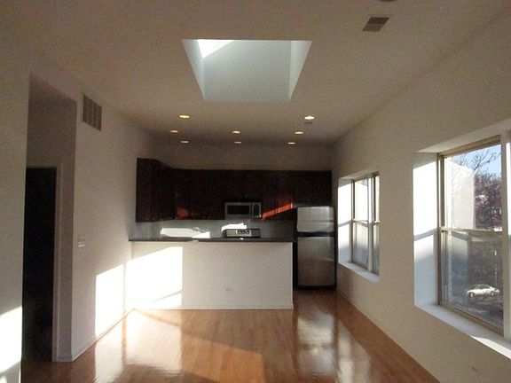 5th image of 1310 W Leland Ave #3
