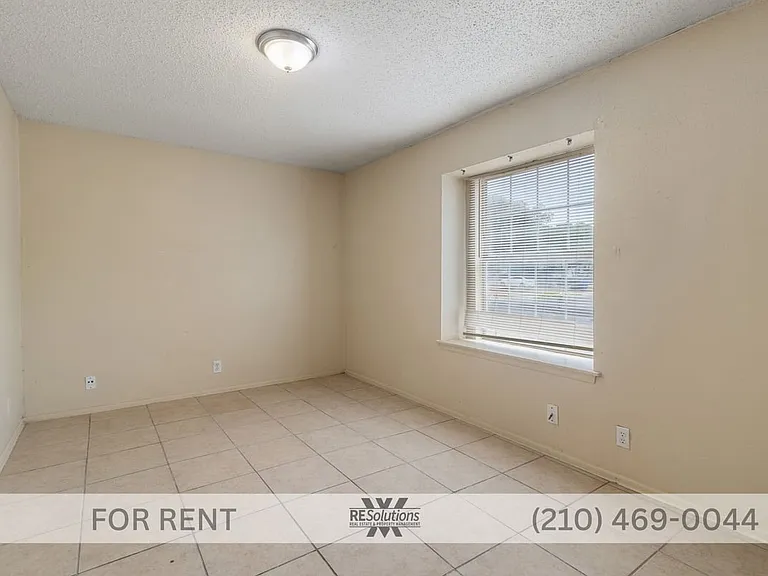 1523 Noble Oak Dr — Photo 21