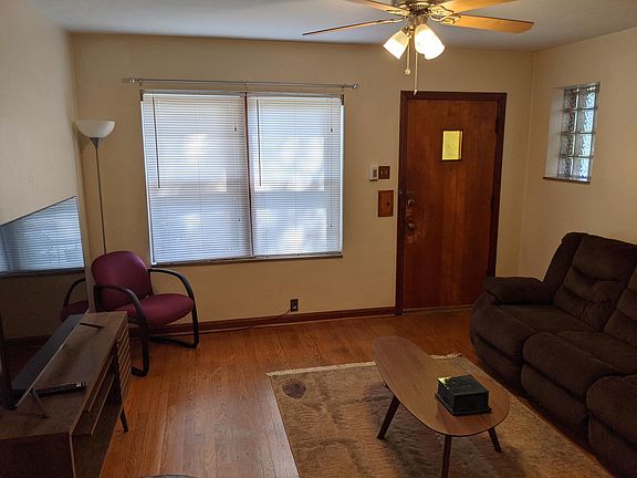 2nd image of 4945 Parker Ave