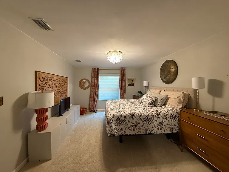 2306 W Indianhead Dr — Photo 5